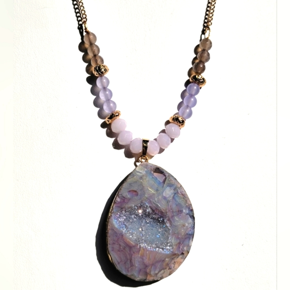 Druzy Crystal Pendant Beaded Necklace